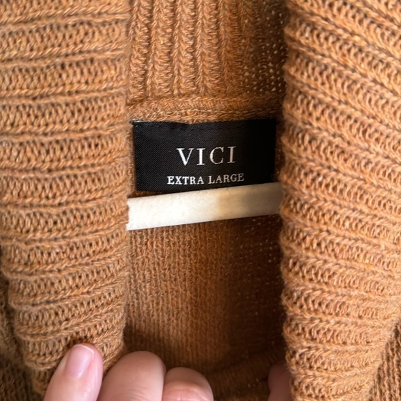 Vici KANNON TURTLENECK SWEATER DRESS - CAMEL size XL - Picture 8 of 10